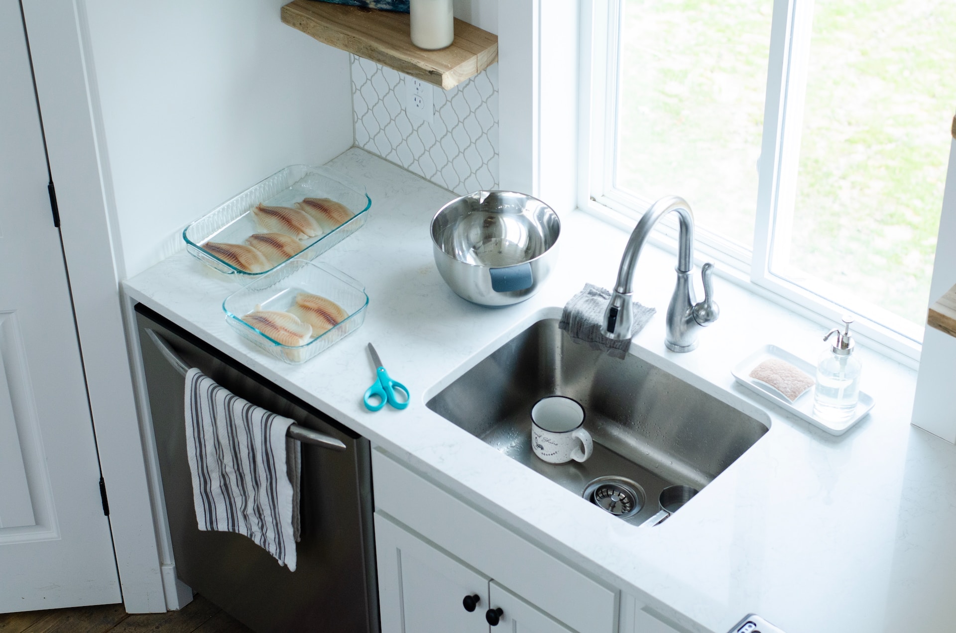 The Battle of Sink Materials Granite vs. Stainless Steel