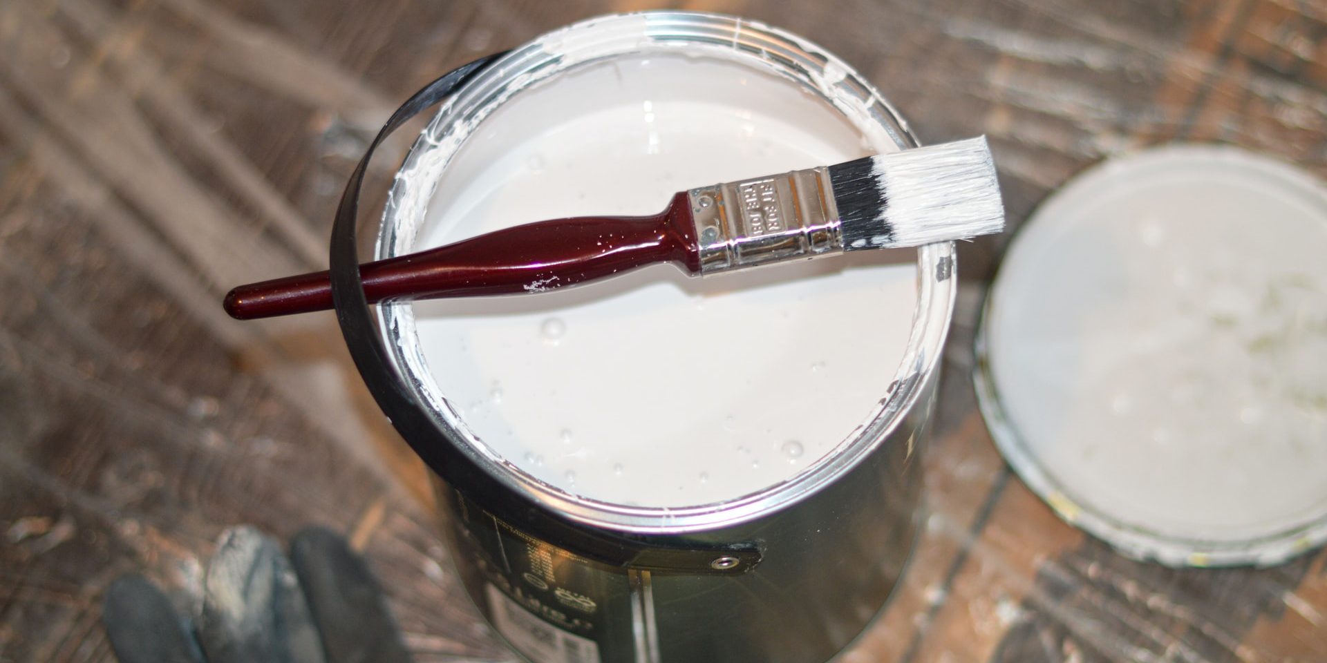 A Guide to Interior and Exterior Paint—What Makes Them Different?