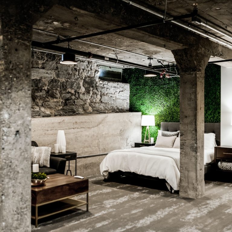 adam-winger-Z8juMgV5FBE-unsplash basement