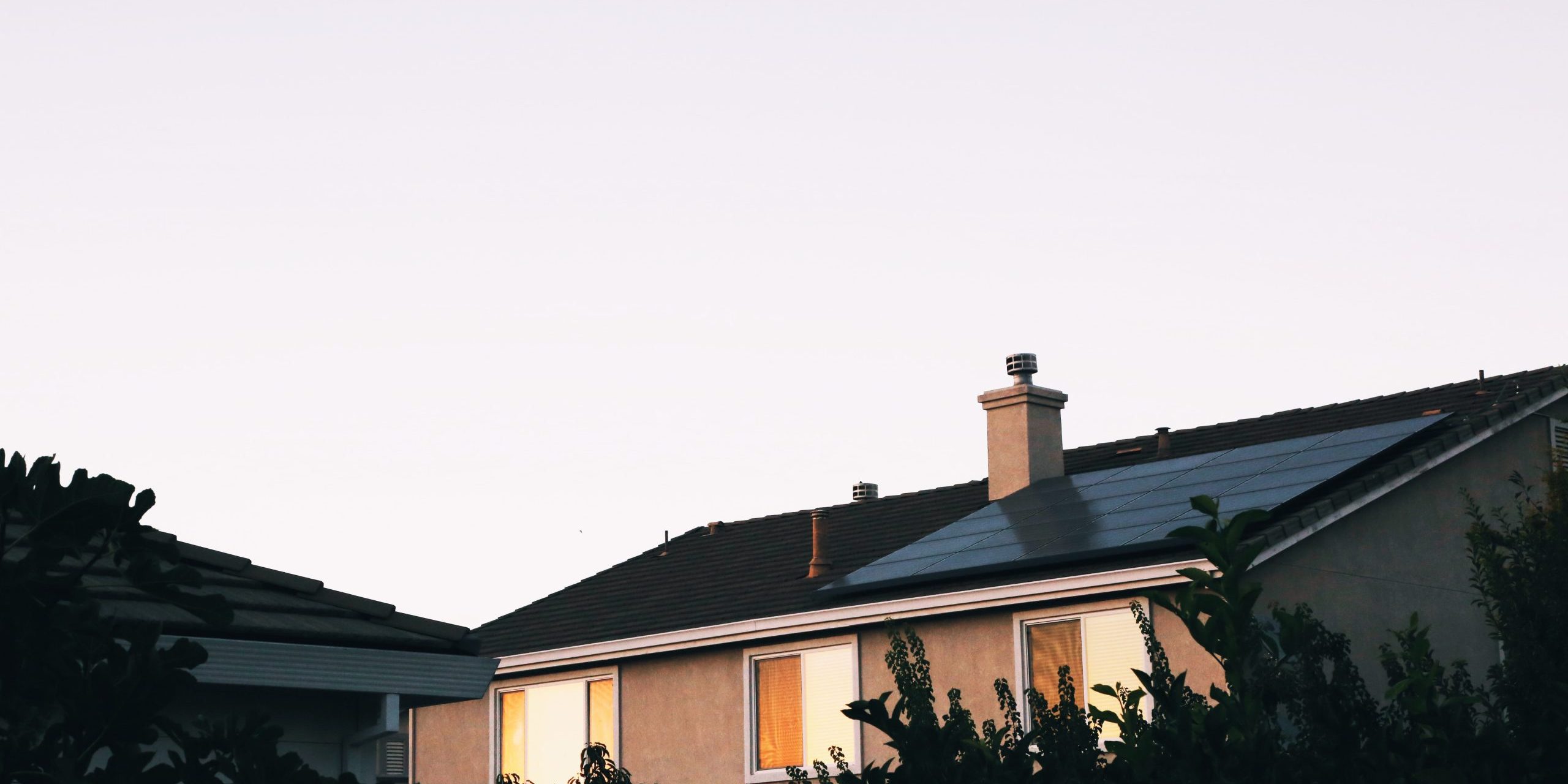 giorgio-trovato-mIlvCv21W1s-unsplash house with solar power