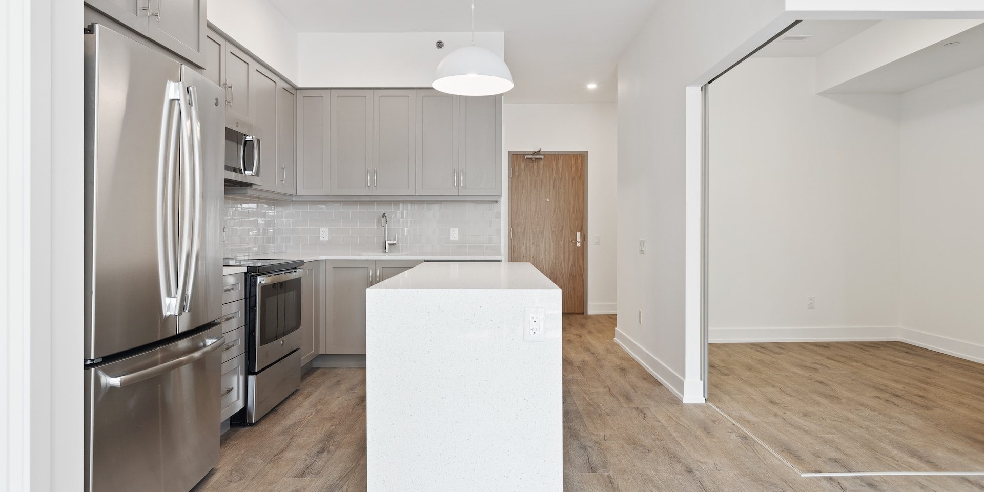 point3d-commercial-imaging-ltd-Vcsizp5I0kk-unsplash condo renovation