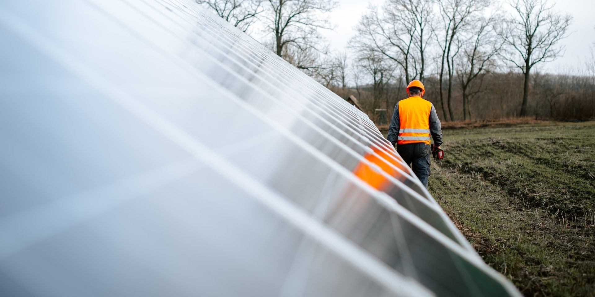 kateryna-hliznitsova-gFdit7HF1Oo-unsplash solar panels